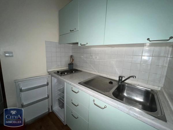 Appartement à louer 2 pièces 33.8m² Saint-Amand-Montrond (18200)