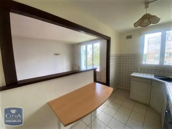 Appartement à louer 3 pièces 56.85m² Châteauroux (36000)