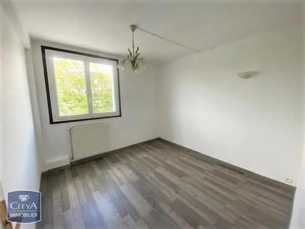 Appartement à louer 3 pièces 56.85m² Châteauroux (36000)
