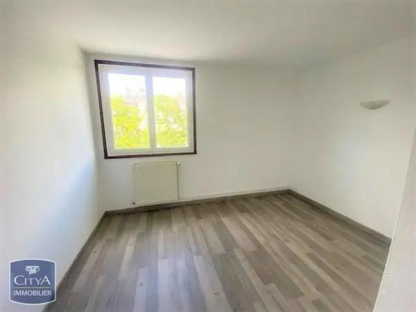 Appartement à louer 3 pièces 56.85m² Châteauroux (36000)
