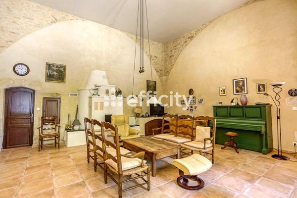 Maison 15 pièces - 585 m² Exclusivité efficity