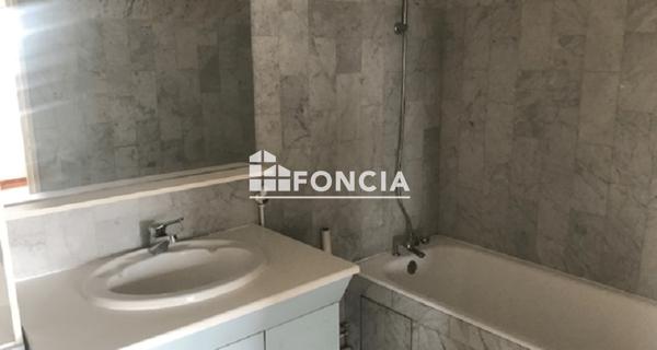 Location Appartement 2 pièces 49.77 m² - Paris 75015