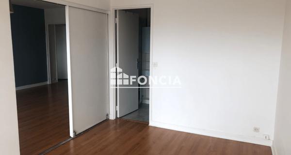 Location Appartement 2 pièces 49.77 m² - Paris 75015