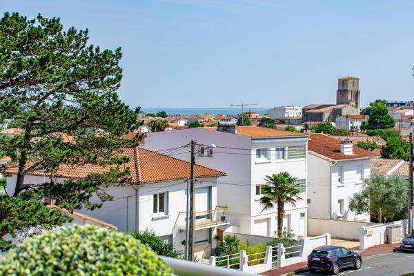 Appartement
         3 pièces
        - 62 m² Exclusivité 290 000 € *