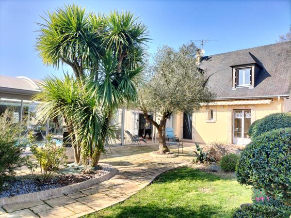 Maison 8 pièce(s) 4 chambre(s) 380 m²