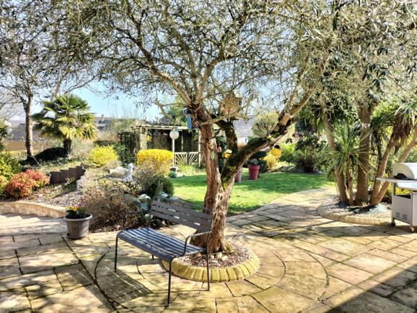 Maison 8 pièce(s) 4 chambre(s) 380 m²