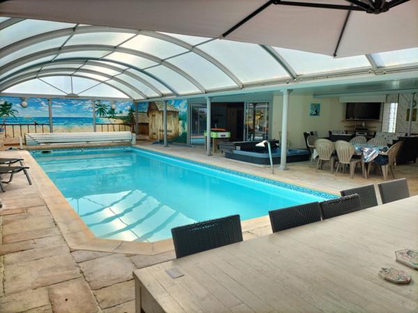 Maison 8 pièce(s) 4 chambre(s) 380 m²