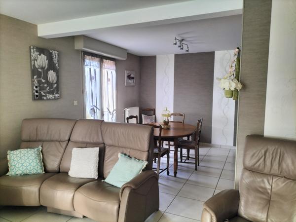 Maison 8 pièce(s) 4 chambre(s) 380 m²