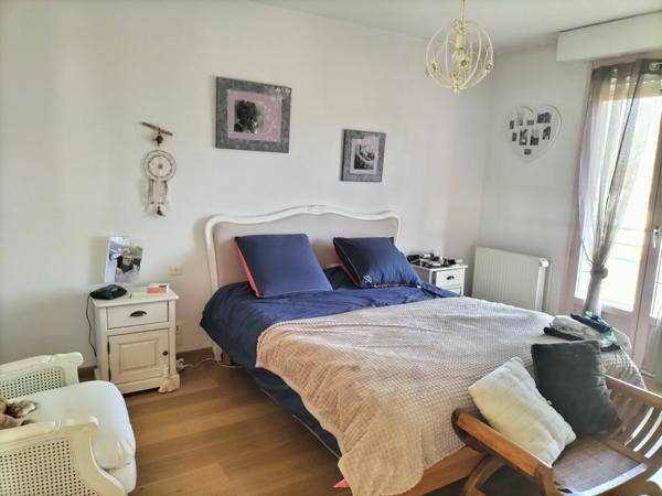 Maison 8 pièce(s) 4 chambre(s) 380 m²