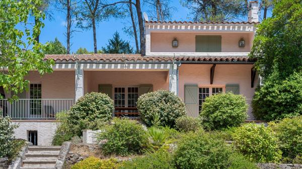 Vente Maison provençale de luxe Draguignan 6 Pièces 178 m²