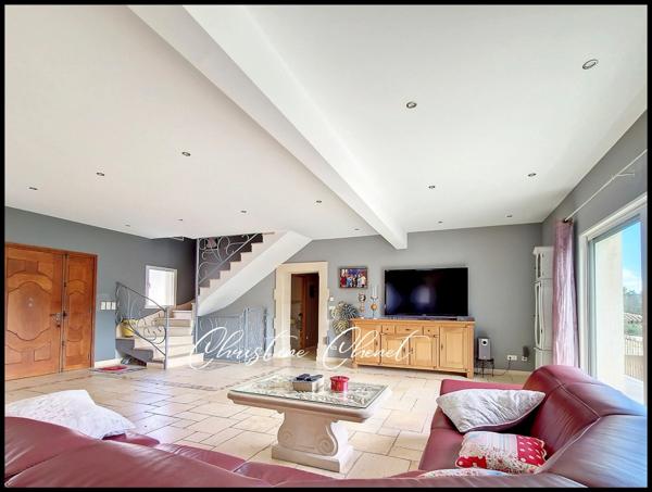 Bien d'exeption - Maison de maçon de 174 m² - Terrain de 2291 m² Garage 100 m²