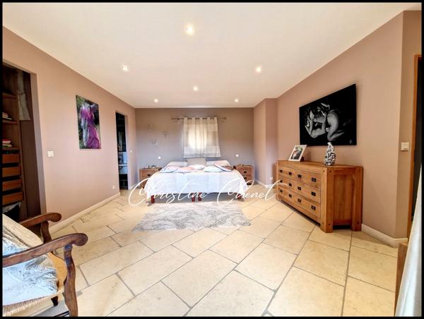 Bien d'exeption - Maison de maçon de 174 m² - Terrain de 2291 m² Garage 100 m²