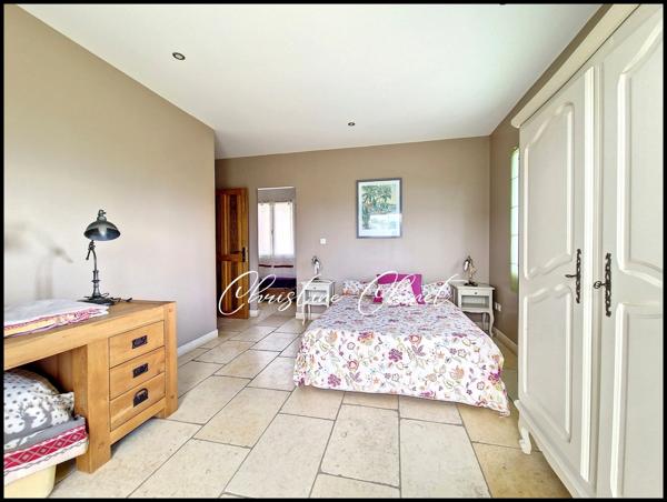 Bien d'exeption - Maison de maçon de 174 m² - Terrain de 2291 m² Garage 100 m²