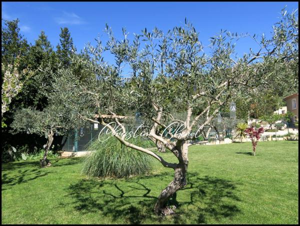 Bien d'exeption - Maison de maçon de 174 m² - Terrain de 2291 m² Garage 100 m²