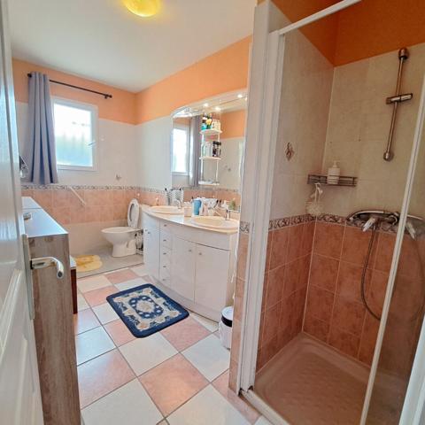 A VENDRE LAVELANET VIAGER OCCUPE / MAISON PLAIN PIED / JARDIN / GARAGE