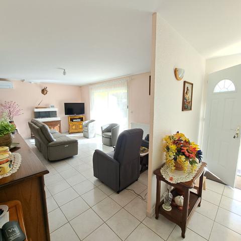 A VENDRE LAVELANET VIAGER OCCUPE / MAISON PLAIN PIED / JARDIN / GARAGE