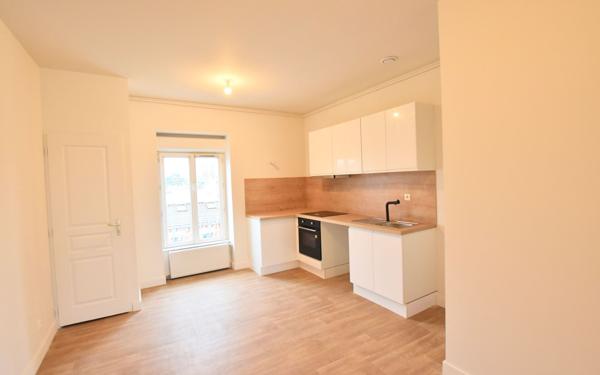 Appartement à vendre    4 pièces • 75,66 m2 Tassin-la-Demi-Lune