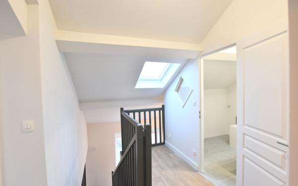 Appartement à vendre    4 pièces • 75,66 m2 Tassin-la-Demi-Lune