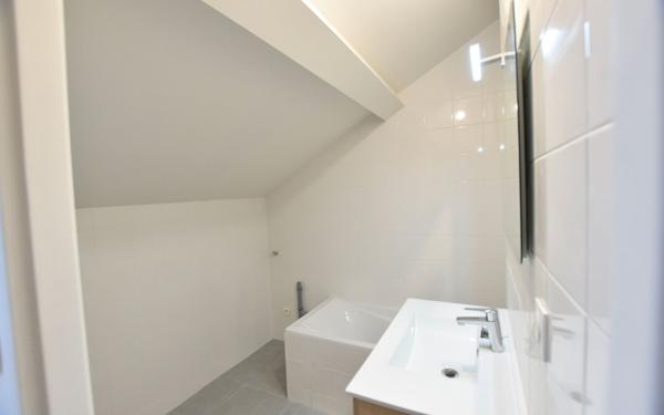 Appartement à vendre    4 pièces • 75,66 m2 Tassin-la-Demi-Lune