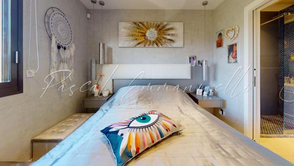 Appartement  4 pièce(s) dernier étage 102m2 Antibes Jules Grec  avec Piscine