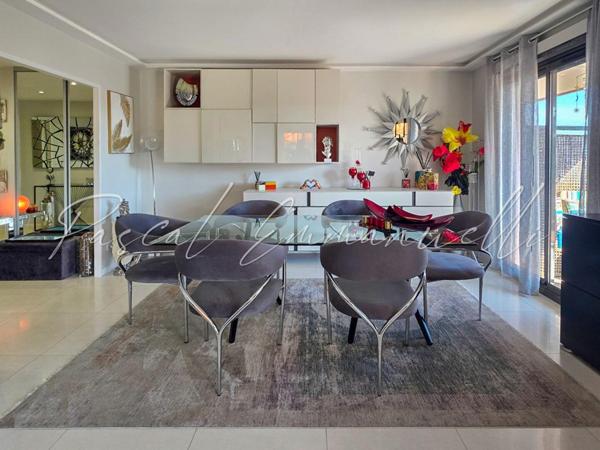 Appartement  4 pièce(s) dernier étage 102m2 Antibes Jules Grec  avec Piscine