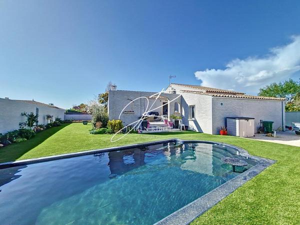 Maison T5 4 chambres 117 m² piscine