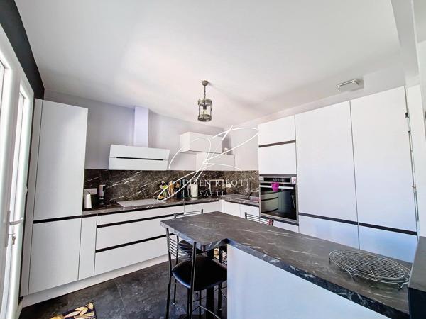 Maison T5 4 chambres 117 m² piscine