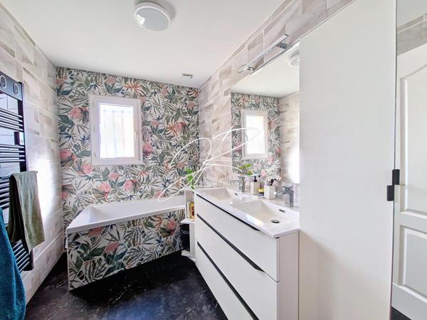 Maison T5 4 chambres 117 m² piscine