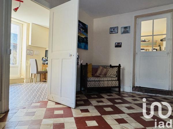 Maison 8 pièces de 215 m² à Bayeux (14400)