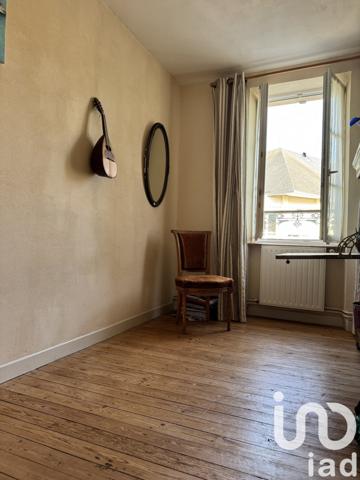 Maison 8 pièces de 215 m² à Bayeux (14400)