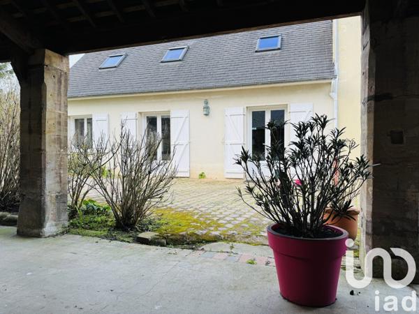 Maison 8 pièces de 215 m² à Bayeux (14400)