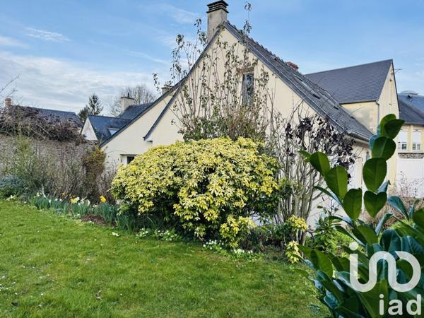 Maison 8 pièces de 215 m² à Bayeux (14400)