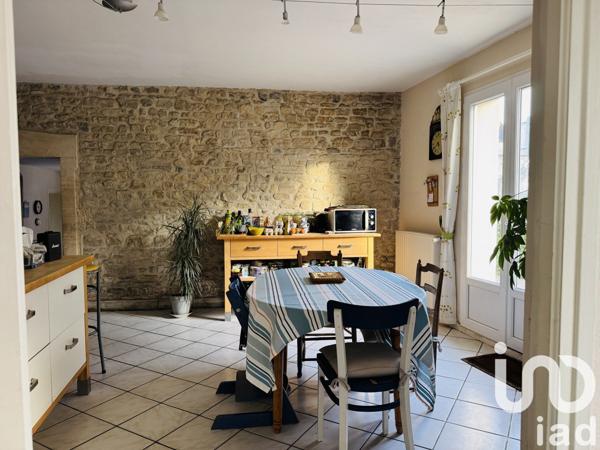 Maison 8 pièces de 215 m² à Bayeux (14400)