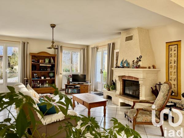 Maison 8 pièces de 215 m² à Bayeux (14400)