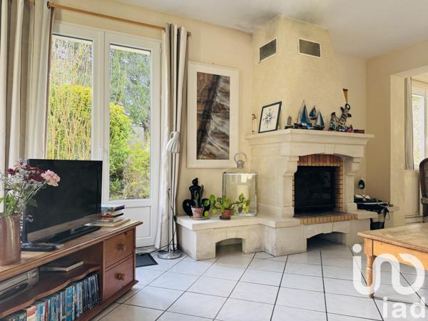 Maison 8 pièces de 215 m² à Bayeux (14400)