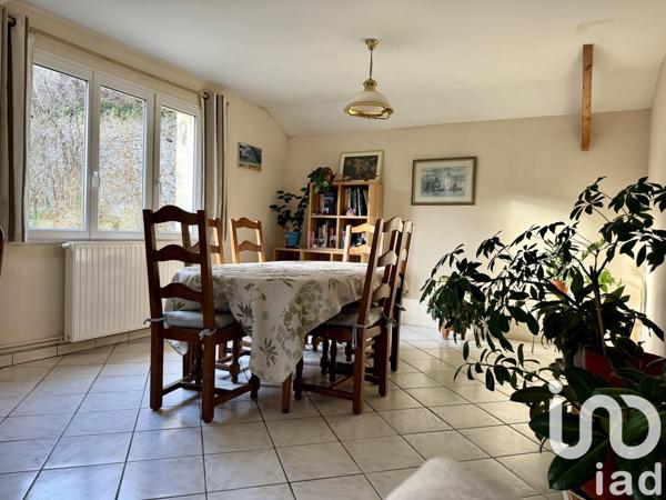 Maison 8 pièces de 215 m² à Bayeux (14400)