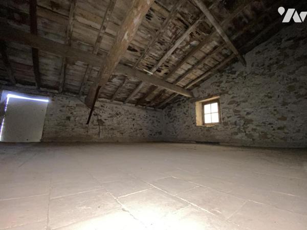 BOUZILLE - Maison à rénover - Bourg