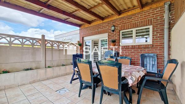 Charmante semi-Flamande de 111m² lumineuse et sans travaux. Jardin, garage et stationnement privatif. DPE B