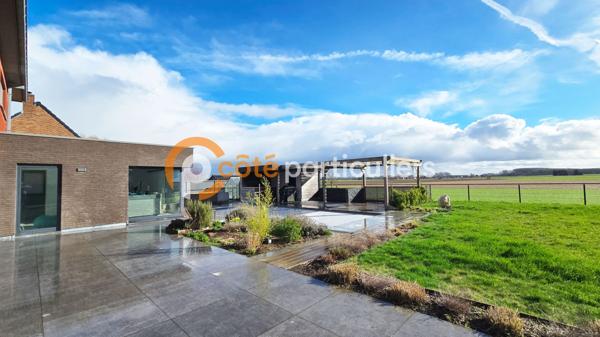 Vente Maison240 m² - 7 Pièces - CAMPHIN EN PEVELE (59780)