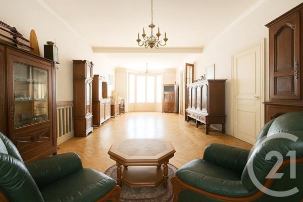 Maison à vendre  7 pièces - 195,91 m2 ABREST - 03