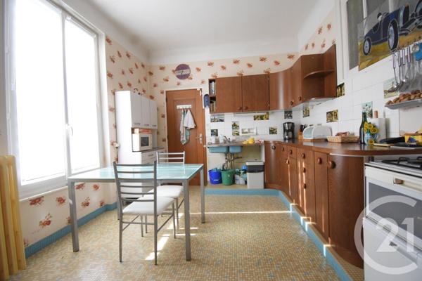 Maison à vendre  7 pièces - 195,91 m2 ABREST - 03