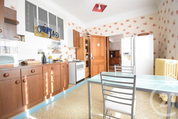 Maison à vendre  7 pièces - 195,91 m2 ABREST - 03