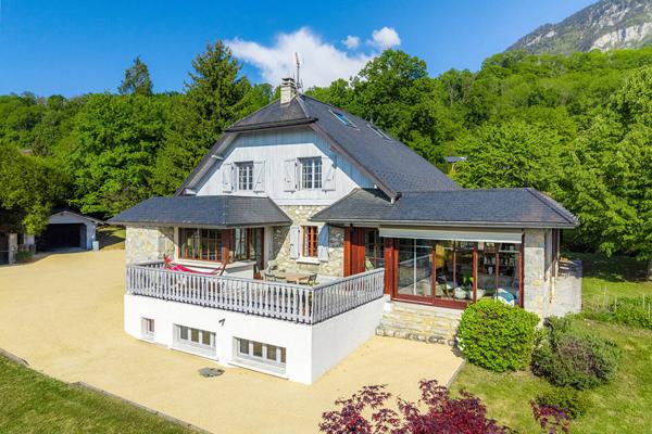 Maison avec vue lac du Bourget, à 10 min d'Aix-les-Bains