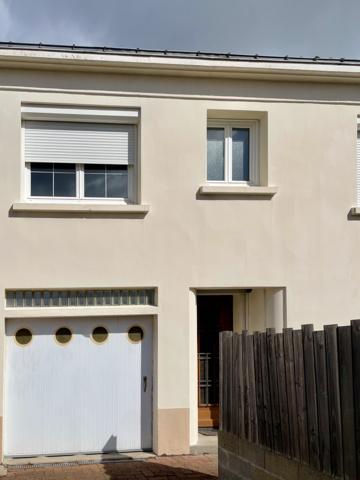 MAISON REZÉ – ENTRE TROCARDIÈRE ET ESPACE DIDEROT