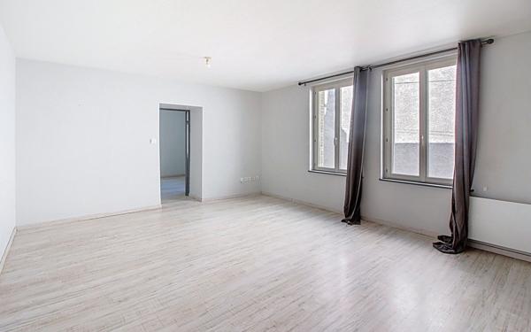 Immeuble à vendre    7 pièces •  Blanzy