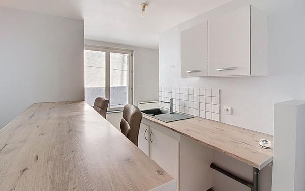 Immeuble à vendre    7 pièces •  Blanzy