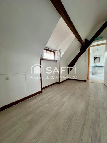 Duplex de caractère - vue Hôtel de ville-68 m2