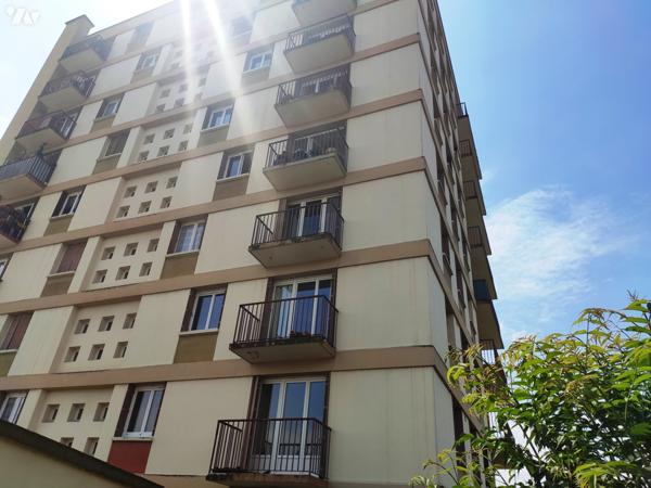 CUSSET - Quartier des Darcins
APPARTEMENT  F2  sur balcon   avec GARAGE + Cave