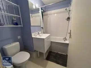 Appartement à louer 1 pièce 30.01m²