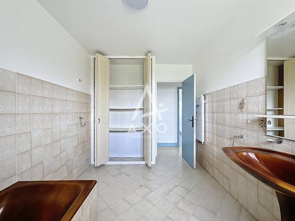 GRANDE VILLA FAMILIALE À LA LOUPE  5 CHAMBRES  SOUS-SOL TOTAL  TERRAIN DE 1650 M²